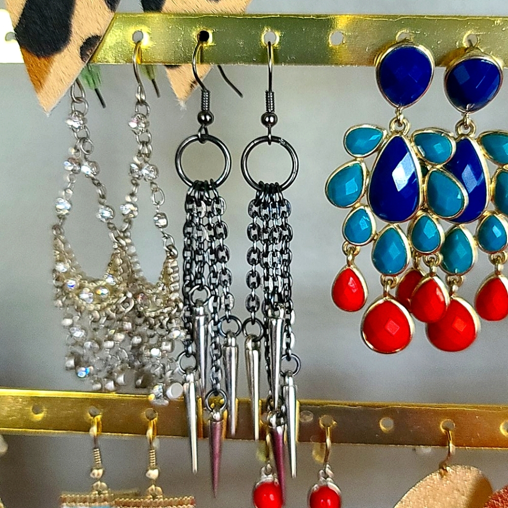 10/3 SPIKE EARRINGS